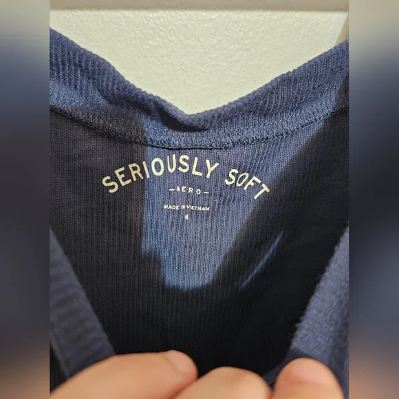 Blue Sleeveless Cut Out Tank Top - Picture 3 of 3